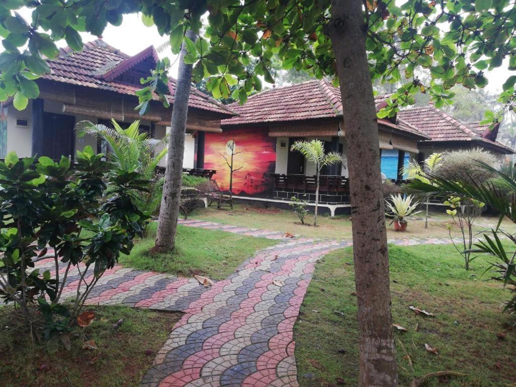 Maadathil Cottages & Beach Resort Varkala Exteriér fotografie